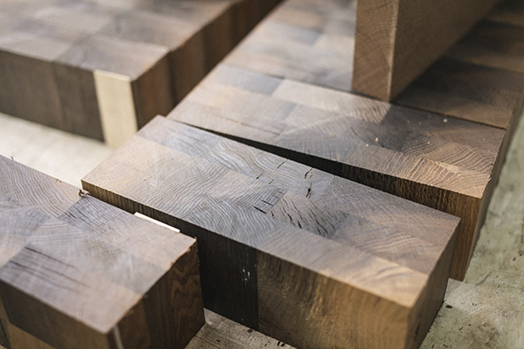 The Jack Badger team worked with the design from Studio Mackereth to produce the contemporary bar made entirely from ancient oak with no fixings using precision engineering and traditional carpentry techniques. 