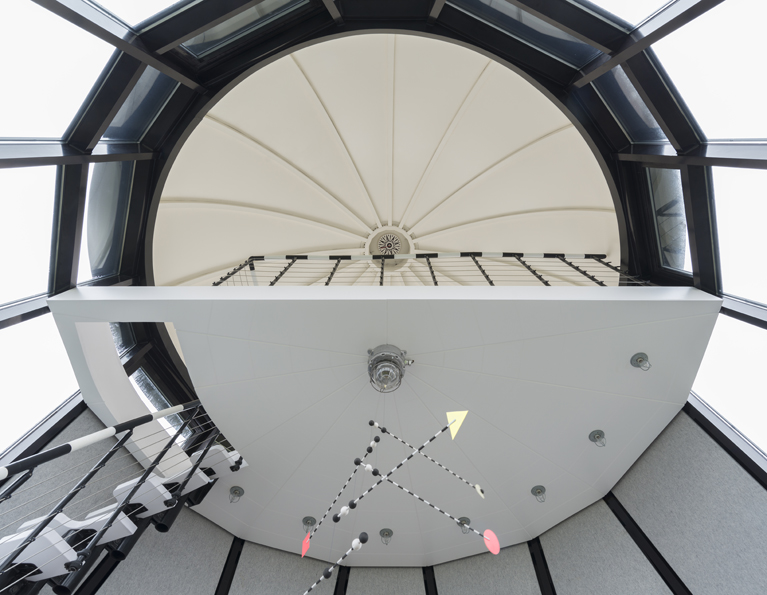 A sleeping platform under the segmented dome affords panoramic views of the sea and the Norfolk landscape. 